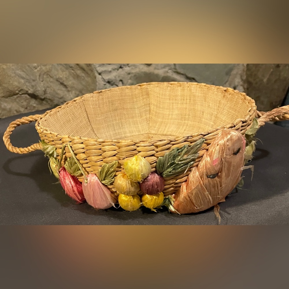 Vintage Raffia Basket Casserole Dish Carrier BOHO 9 1/2” diameter x 3 1/2” deep